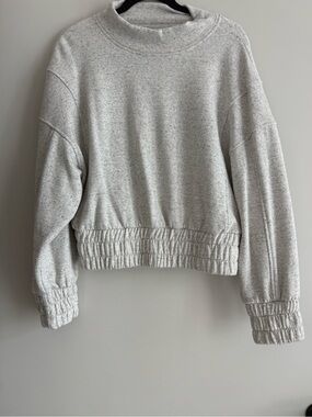 Varley Heather Gray Cropped Pullover Sweater